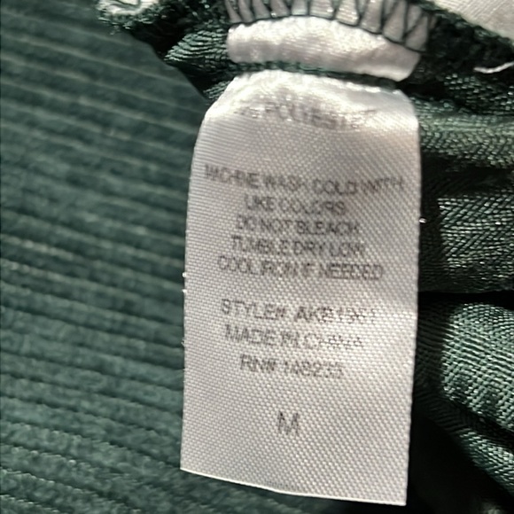 CORDUROY CARGO PANTS WIDE LEG DARK GREEN BAGGY SLOUCHY SIZE MEDIUM NWT - Picture 6 of 6